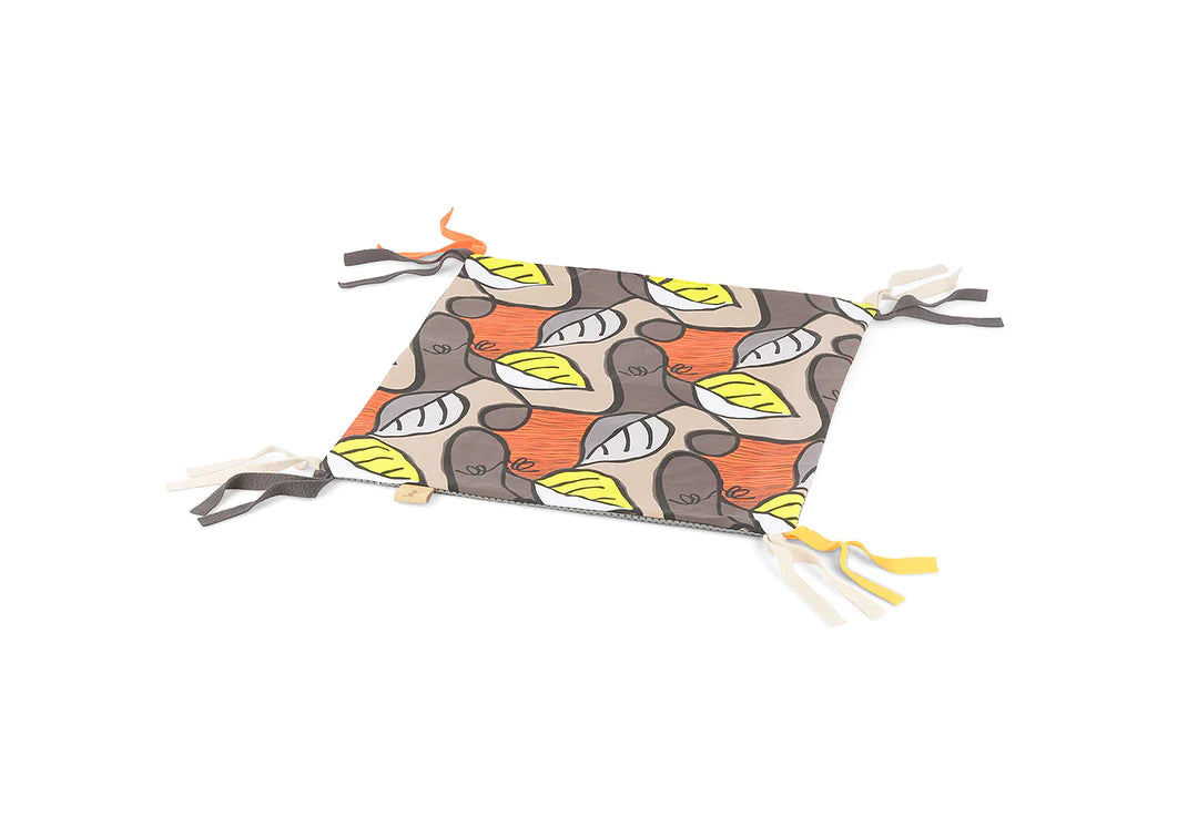 P.L.A.Y Pet Lifestyle And You - Crinkle Catnip Mat La Folie