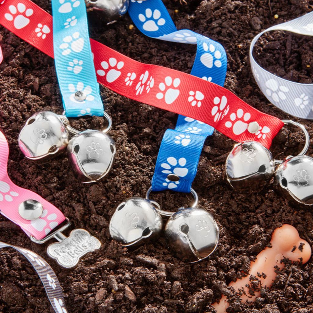 Poochie-Pets / Bells - Doggie Doorbell 4 Bells Signature Tracks