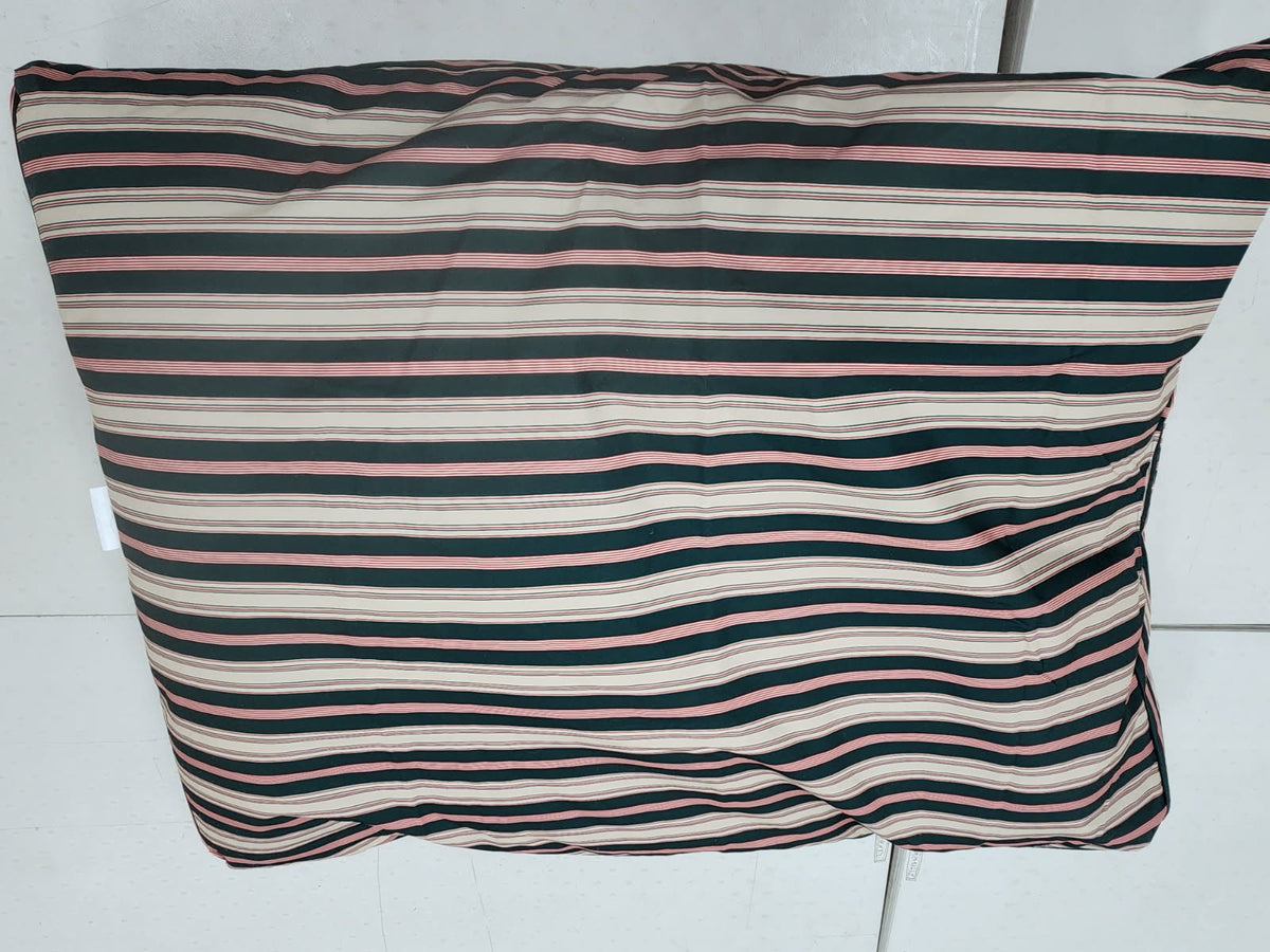 Carolina Pet - Solid Indoor/Outdoor Rectangle Dog Bed Striped