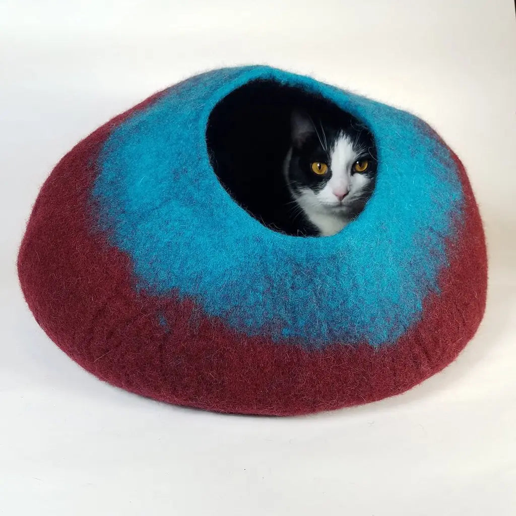 Walking Pet- Cat Cave Wool Maroon & Teal