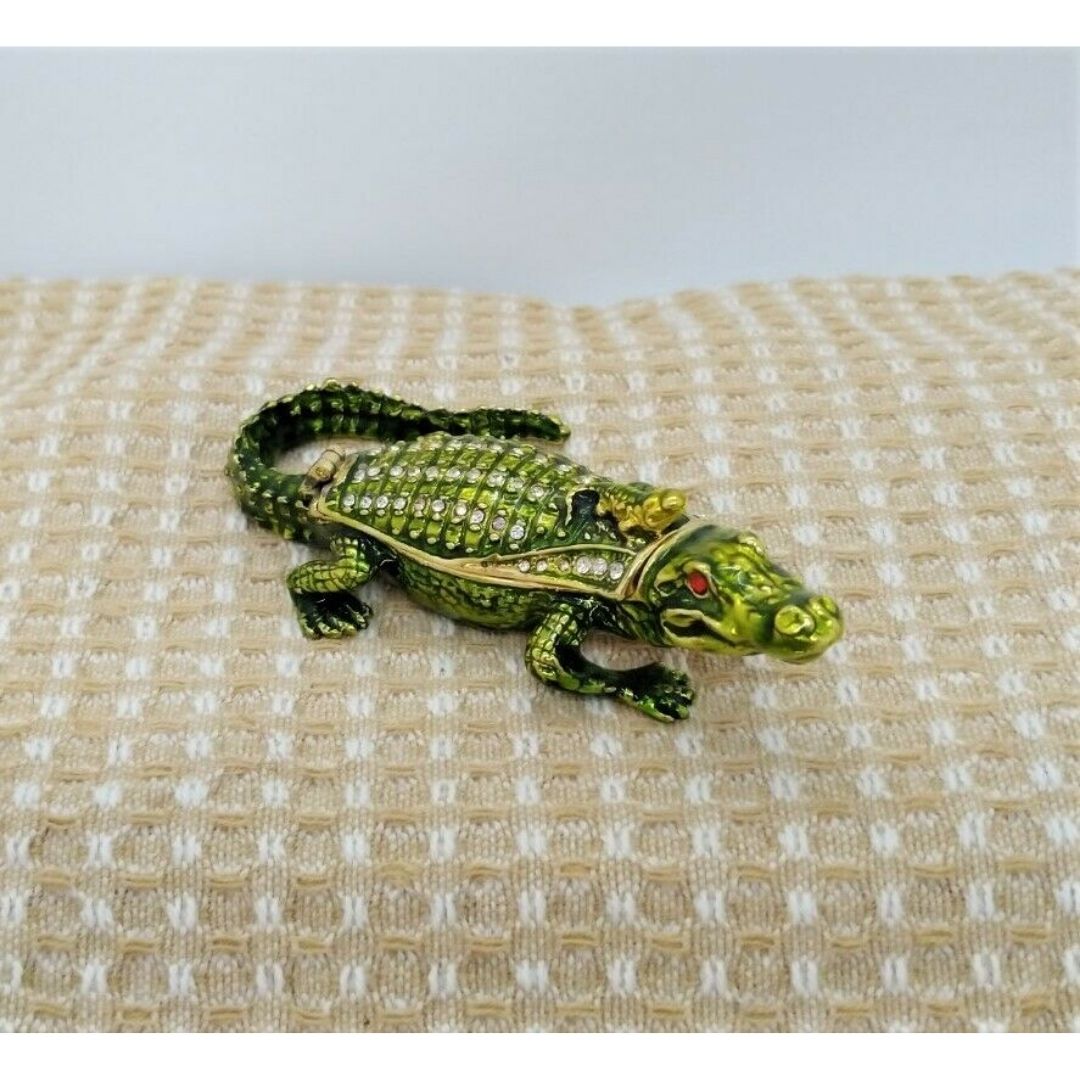 Kubla Crafts - Mama & Baby Alligator Trinket Box