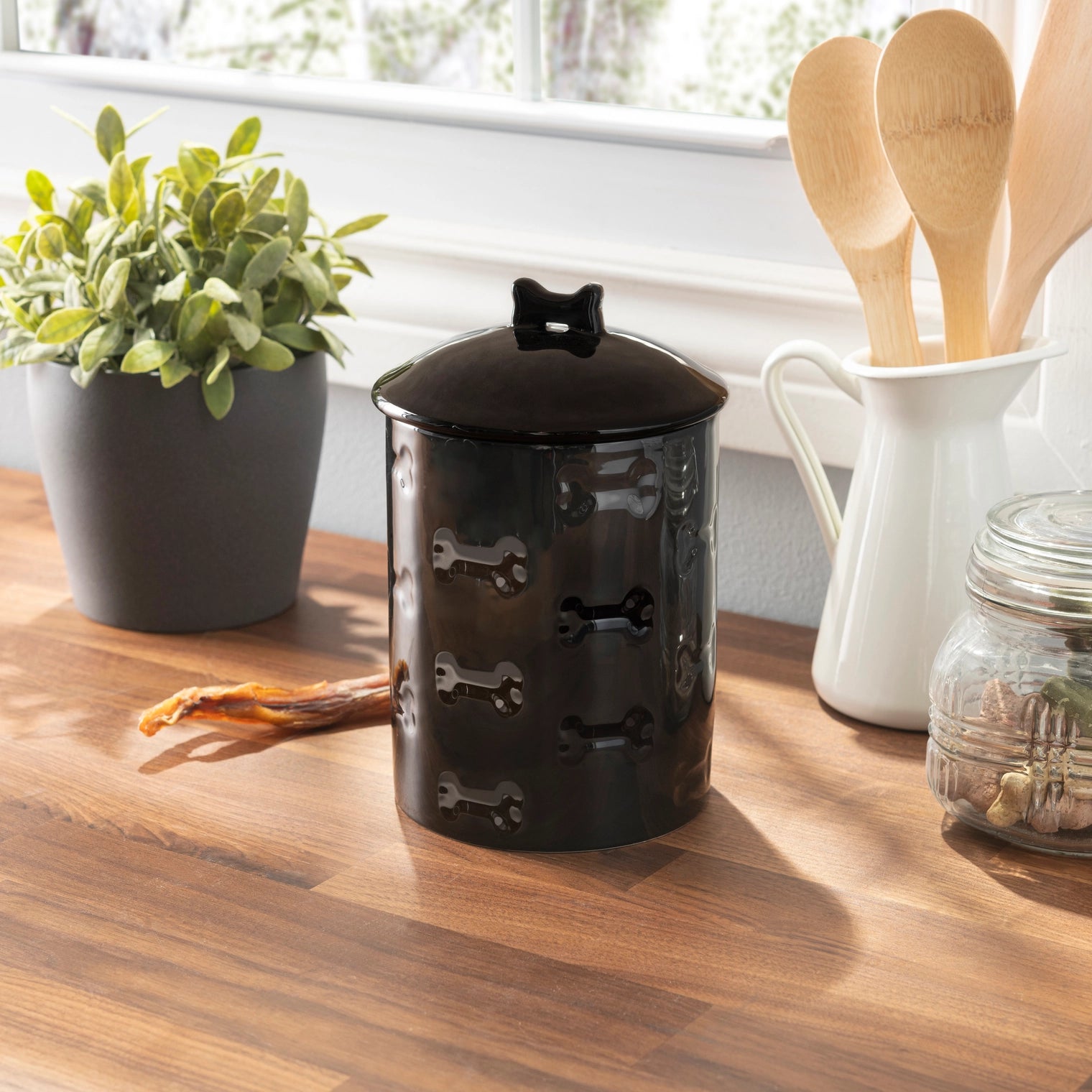 Park Life Design - Manor Black Treat Jar