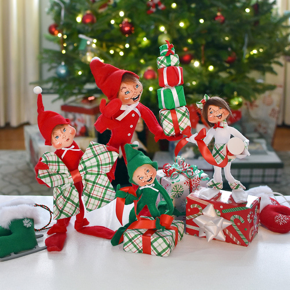 Annalee Dolls - Elf Bow Wrapped With Love