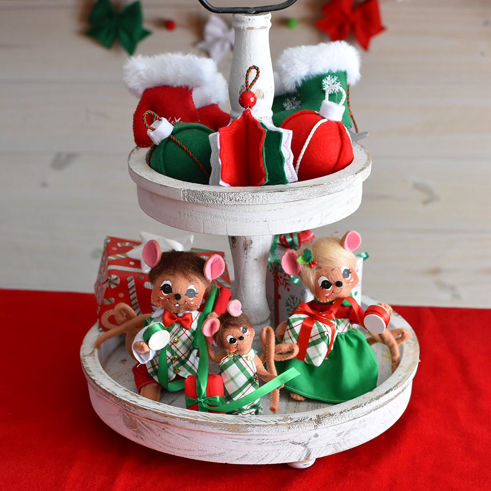 Annalee Dolls - Boy Mouse Wrapped With Love