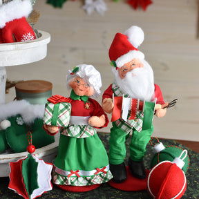 Annalee Dolls - Mrs. Santa Wrapped With Love