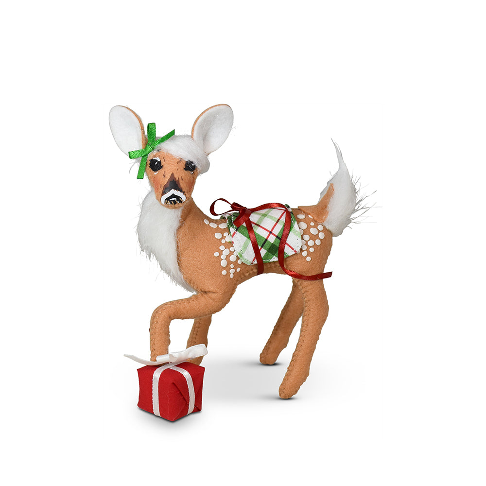 Annalee Dolls - Fawn Wrapped With Love