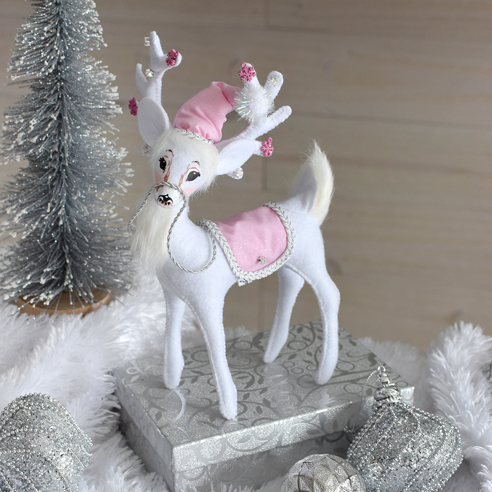 Annalee Dolls - Dreamy Christmas Reindeer