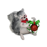 Annalee Dolls - Squirrel Wrapped With Love