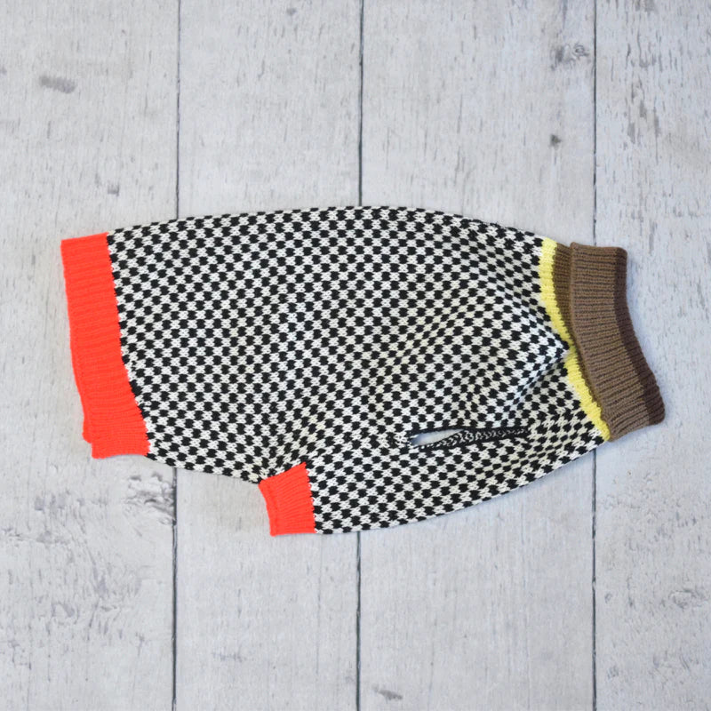 Finnegan's Standard Goods - Sweater Cafe' Stroll