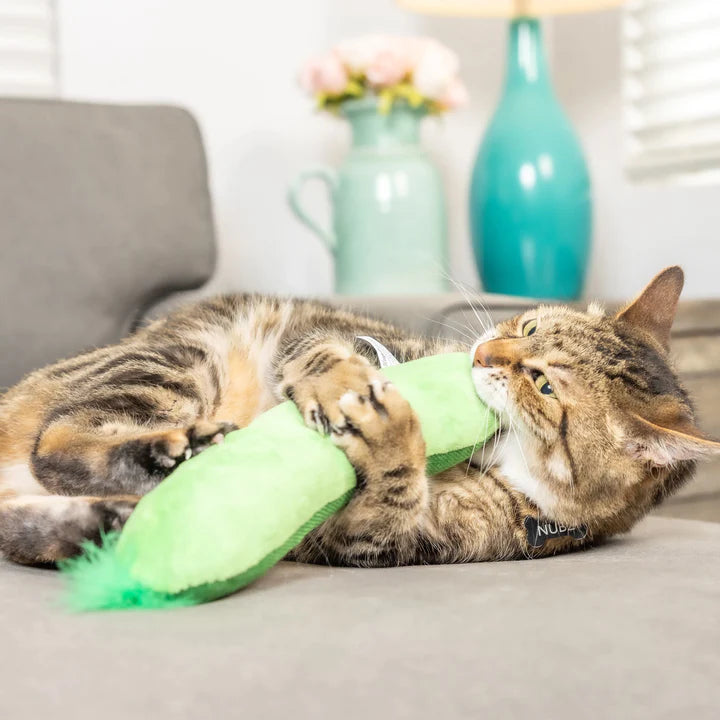 Huxley & Kent - Cat Toy Pickle Kicker