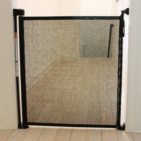 Cardinal Gates Retractable Pet