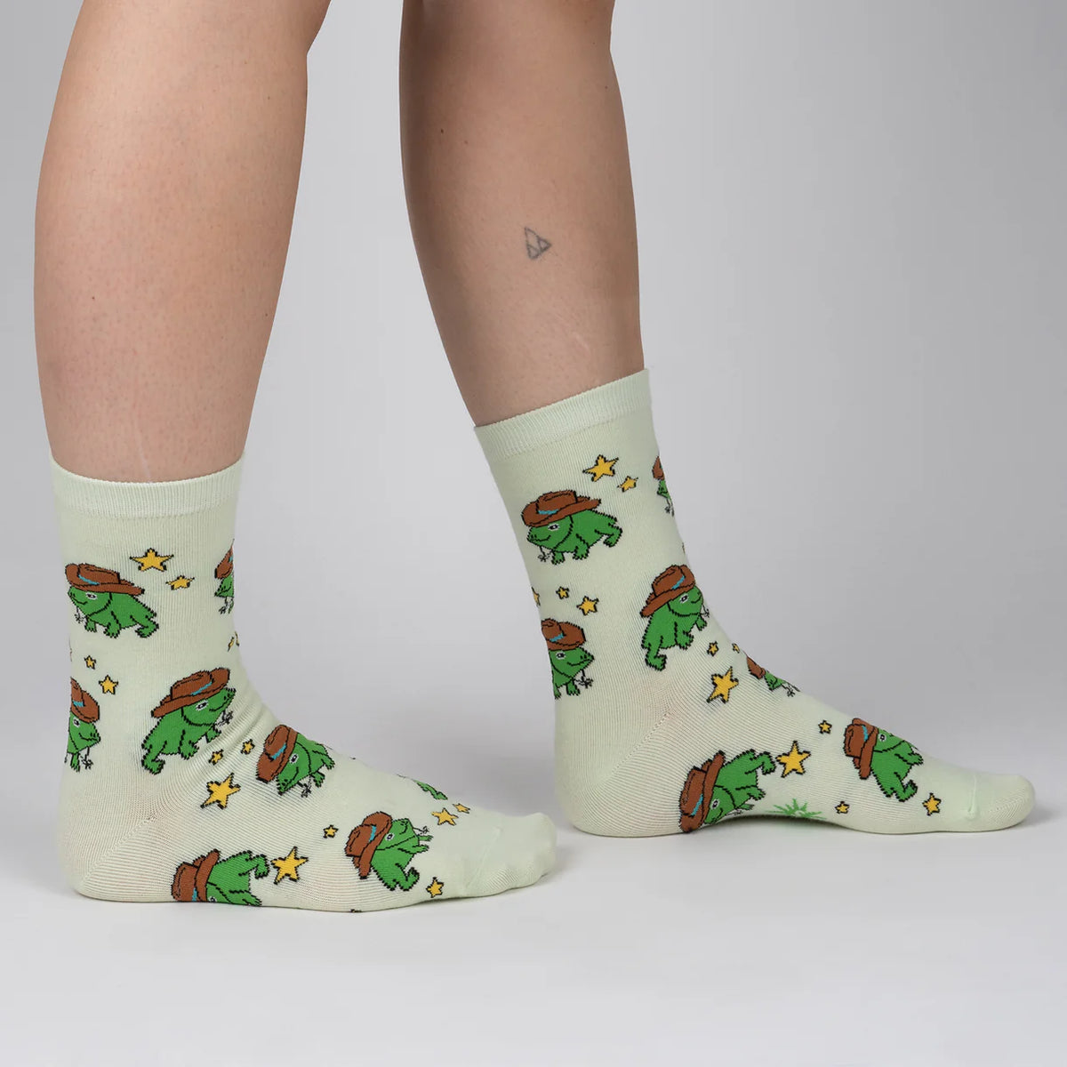 Sock It To Me - Women's Crew Sock: Yee Frog!