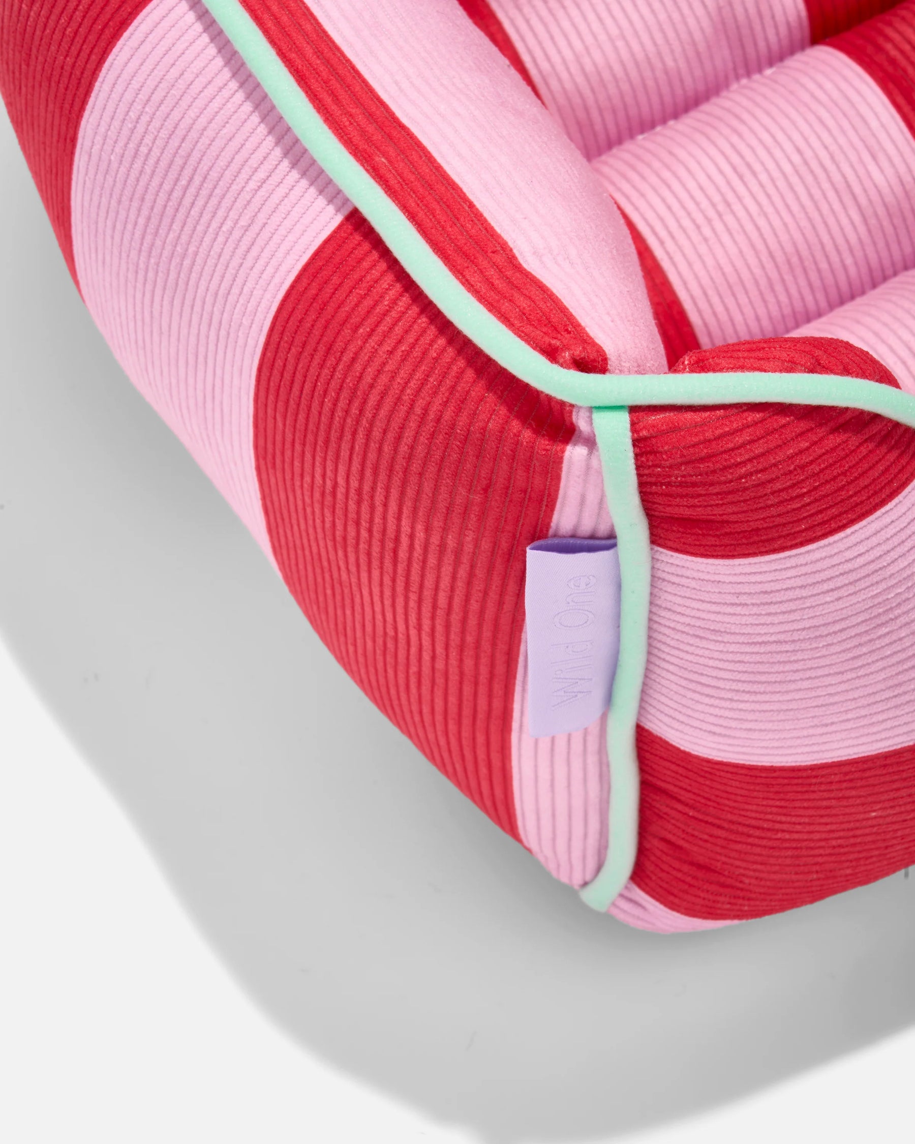 Wild One - Cat Bed Bubblegum Colorblock