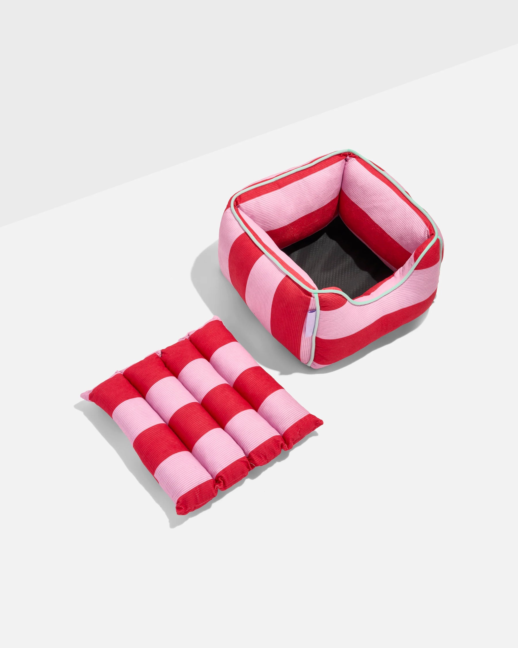 Wild One - Cat Bed Bubblegum Colorblock
