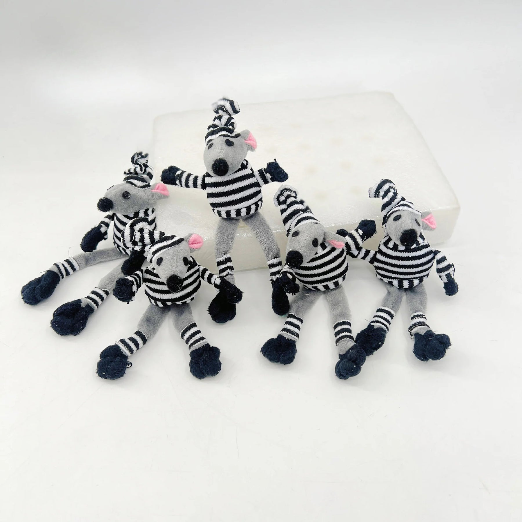 Cheerhunting - Moo-Mouse Shaped Cat Toy