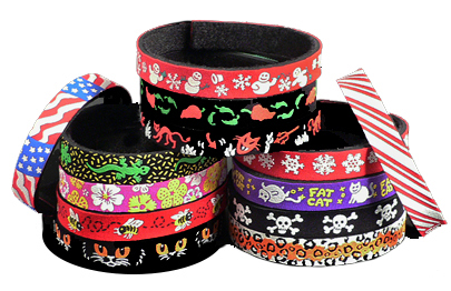 Nylon Velcro Cat Collar - Hearts and Crossbones