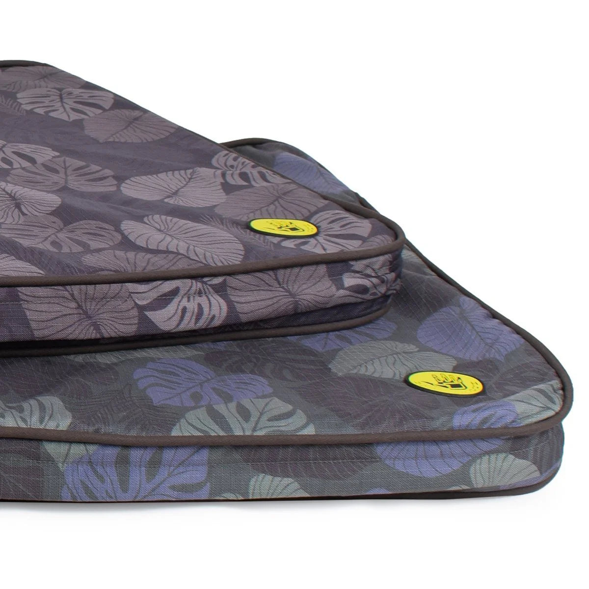 Carolina Pet - Body Glove Sun & Sand Tough Mat Tropical Black