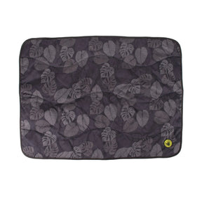 Carolina Pet - Body Glove Sun & Sand Waterproof Throw Tropical Black