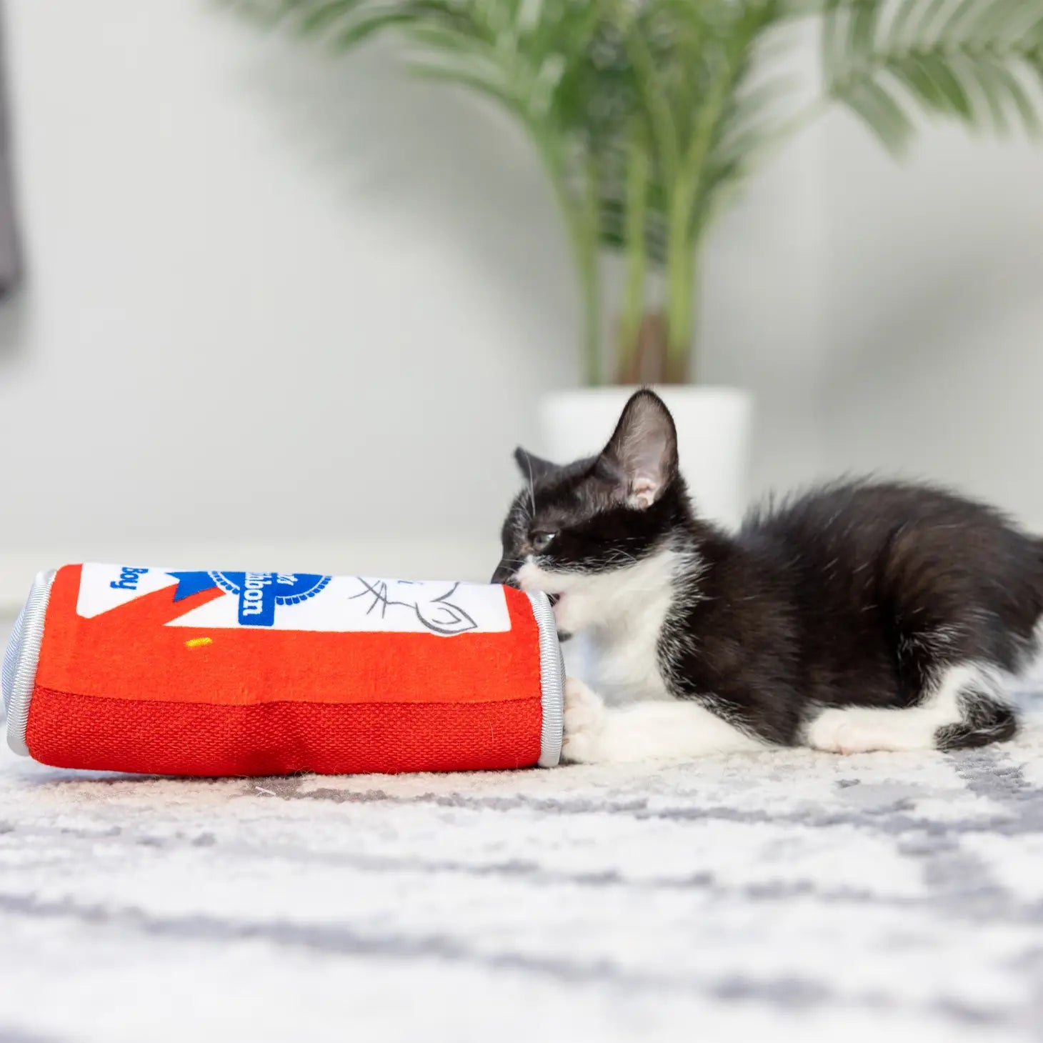 Huxley & Kent - Cat Toy Cats Blue Ribbon Kicker