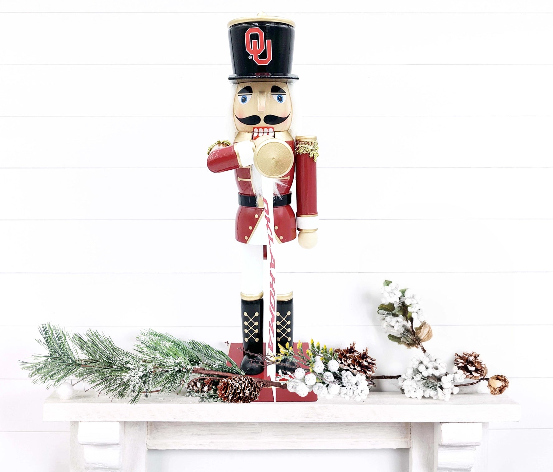 Santa's Workshop - Bugler Nutcracker OU