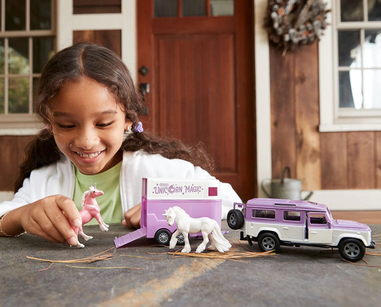 Breyer - Unicorn Magic Land Rover