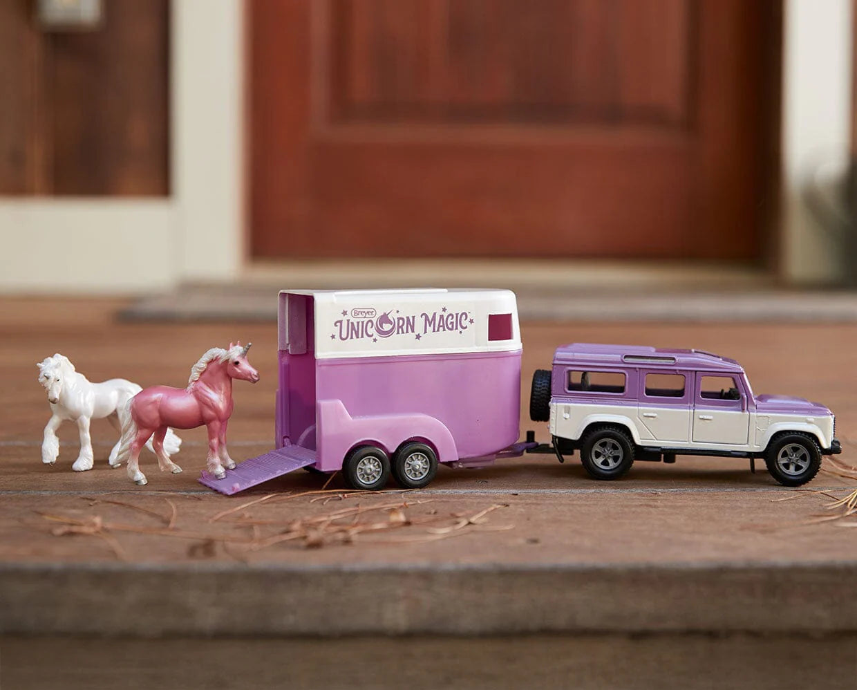 Breyer - Unicorn Magic Land Rover
