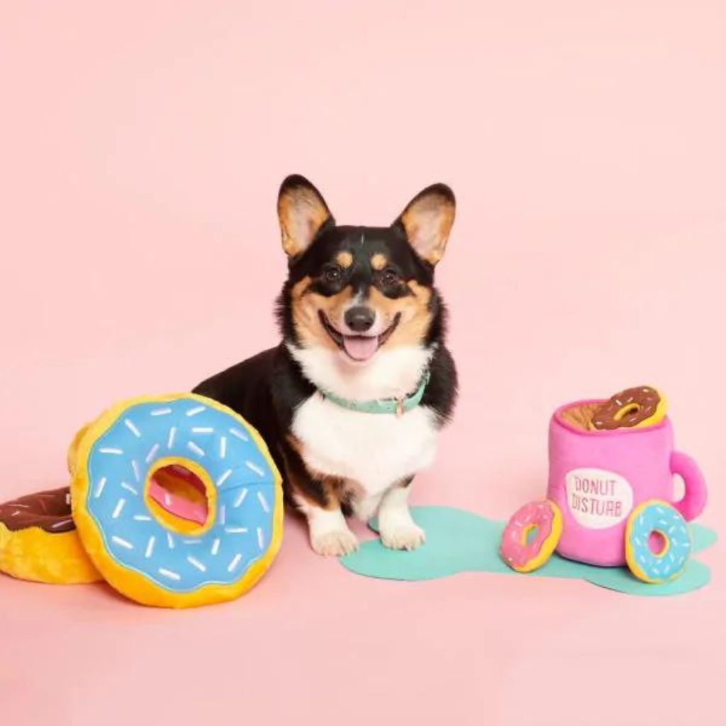 ZippyPaws - Burrow Coffee Cup With 3 Iced Donuts W/ Sprinkles Toys