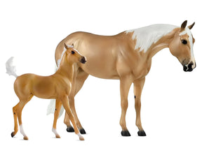 Breyer Ebony Shines & Charlize Quarter Horse Set